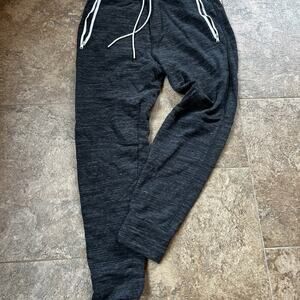 American Eagle men’s size S sweatpants joggers, gray white accent